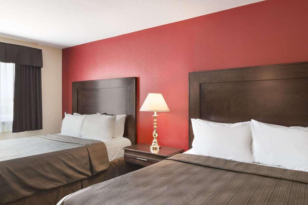 Coast Swift Current Hotel Kültér fotó